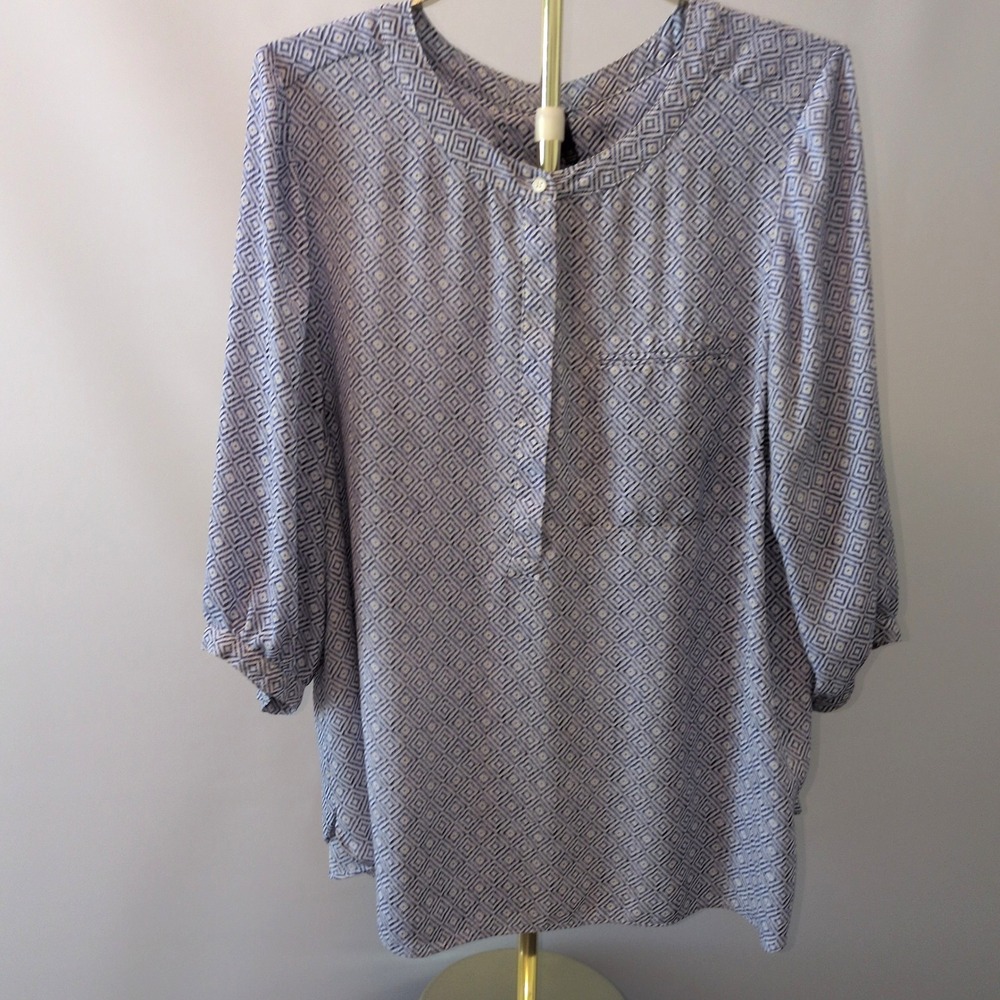 NYDJ Blouse Women 1X Blue White Geometric Diamond Henley 3/4 Sleeve Top